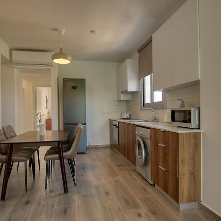 Phaedrus Living Coral Suites Aura Lárnaka Kültér fotó