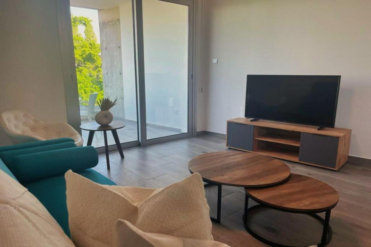 Phaedrus Living Coral Suites Aura Lárnaka Kültér fotó
