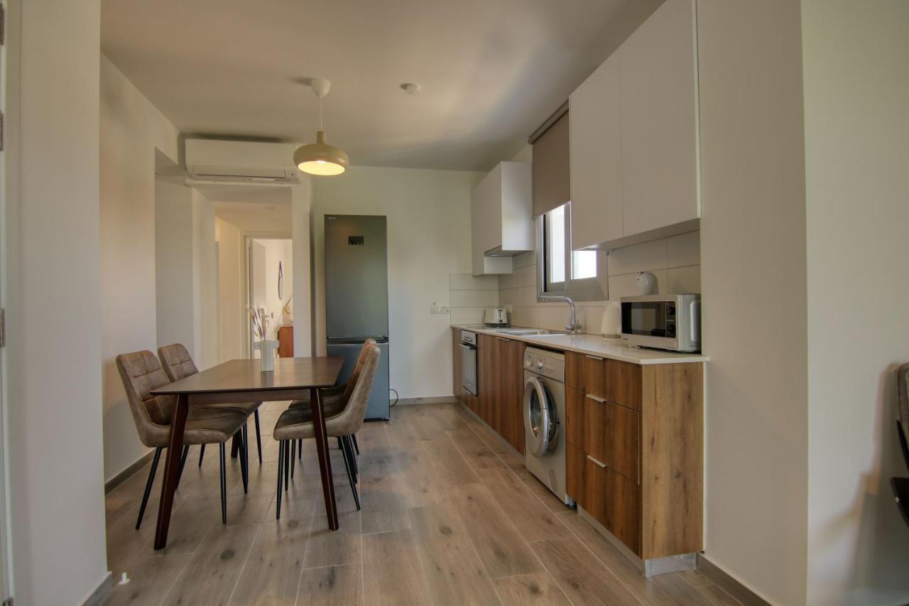 Phaedrus Living Coral Suites Aura Lárnaka Kültér fotó
