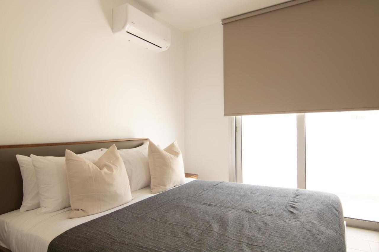 Phaedrus Living Coral Suites Aura Lárnaka Kültér fotó