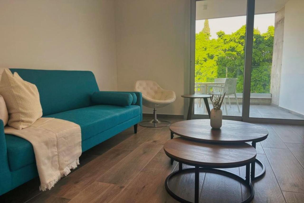 Phaedrus Living Coral Suites Aura Lárnaka Kültér fotó