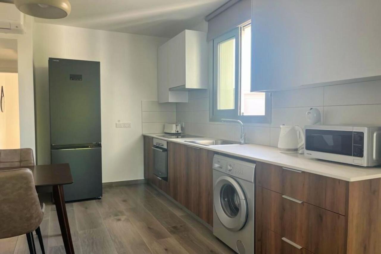 Phaedrus Living Coral Suites Aura Lárnaka Kültér fotó